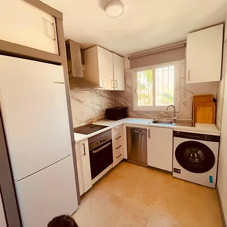 Hacienda - Bajo Con Jardín Y Acceso A La Playa Apartamento Estepona
