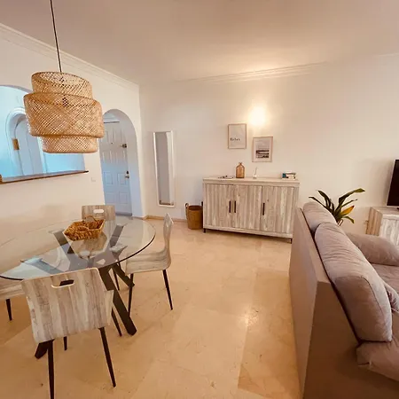 Hacienda - Bajo Con Jardín Y Acceso A La Playa Estepona